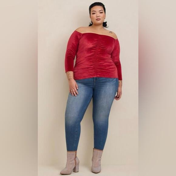 Torrid Stretch Velvet Shirred Front Off The Shoulder Top Red Plus Sz 1X Vampire - Picture 4 of 14